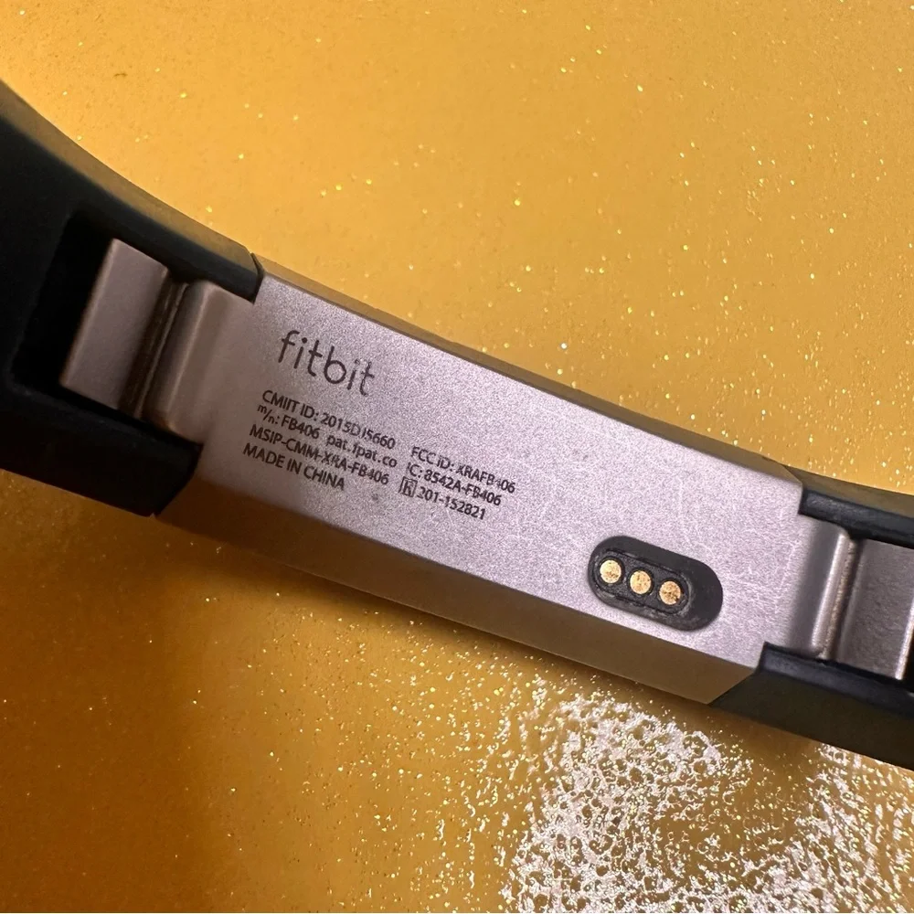 Fitbit Alta FB406 Blue Bluetooth Heart Rate Fitness Sleep & Activity Tracker